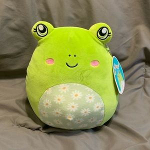 8” Anime Eye Wendy the Frog Squishmallow